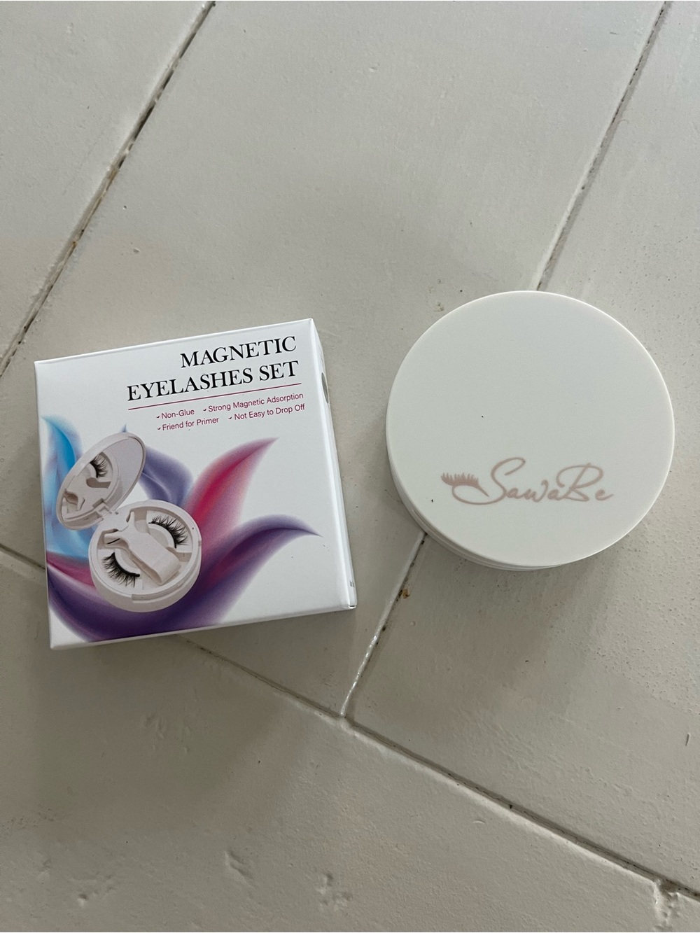 Magnetic Eyelashes Set with White Storage Case